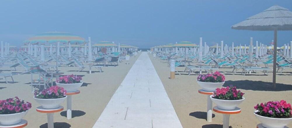 Albergo Grappoli Rimini Exterior photo